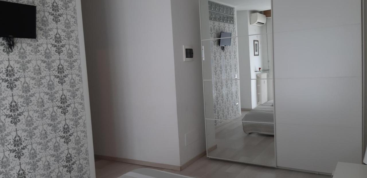 Manzoni Residence コモ エクステリア 写真